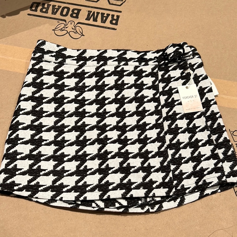 Black & White Houndstooth Wrap Mini Skirt